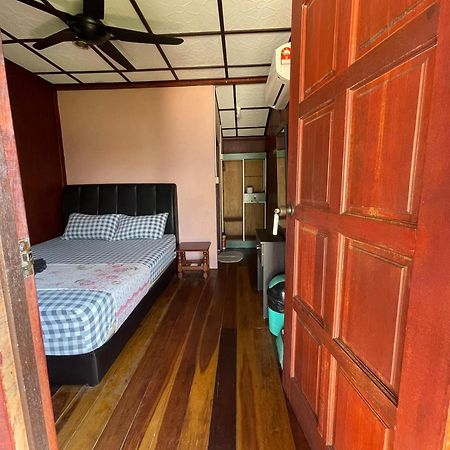 Bushman Tioman Hotel Kampong Juara Bagian luar foto