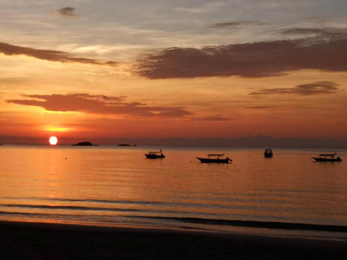 Bushman Tioman Hotel Kampong Juara Bagian luar foto