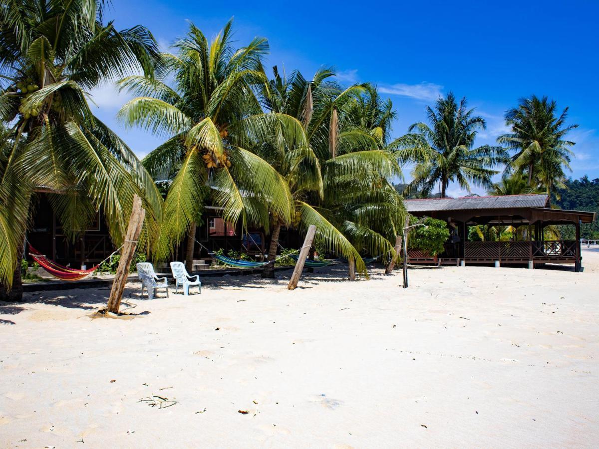 Bushman Tioman Hotel Kampong Juara Bagian luar foto