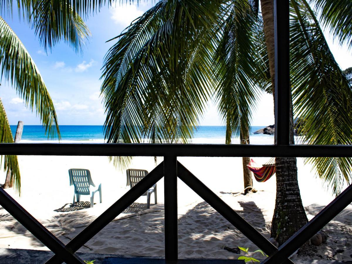 Bushman Tioman Hotel Kampong Juara Bagian luar foto