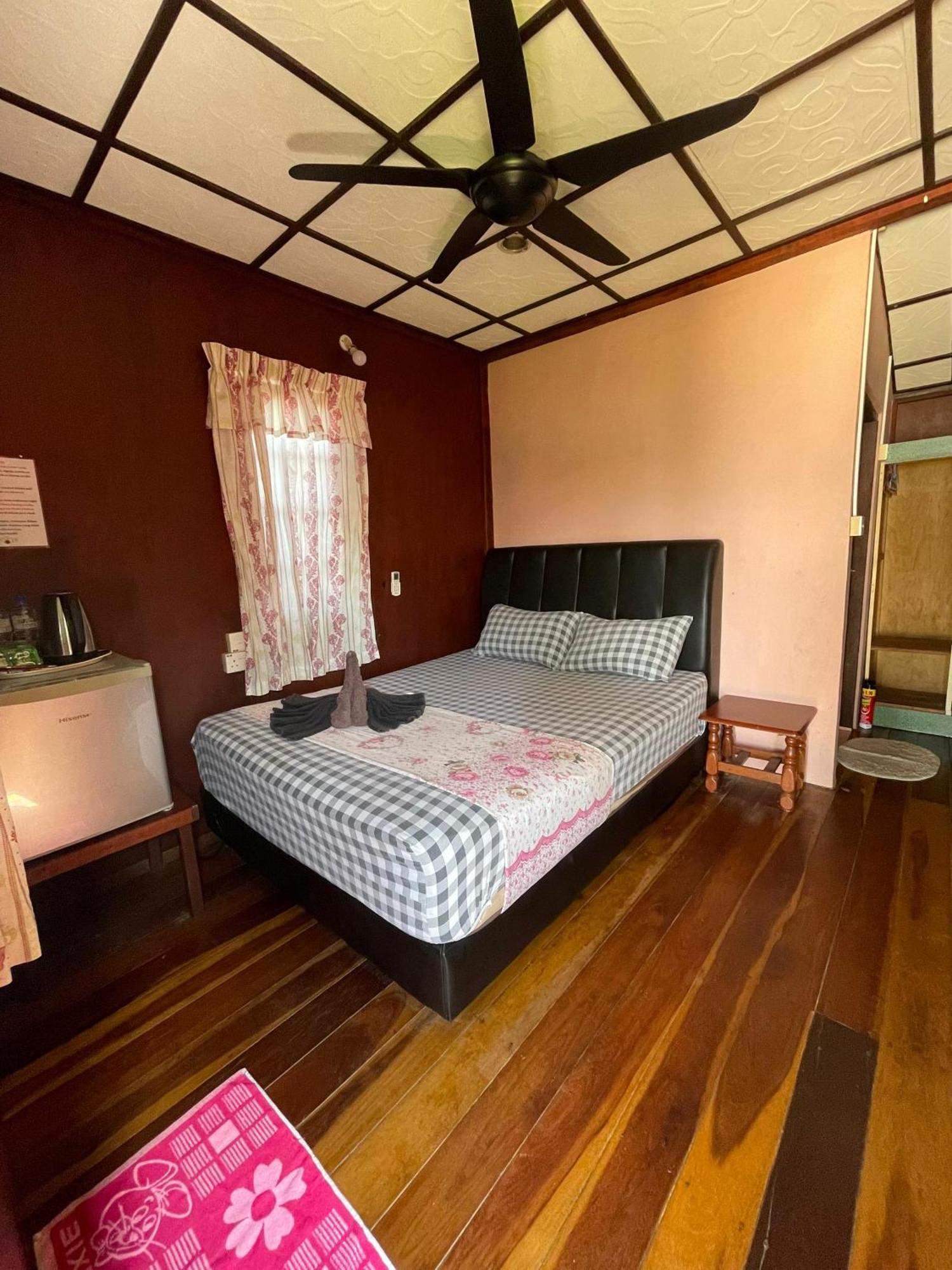 Bushman Tioman Hotel Kampong Juara Bagian luar foto
